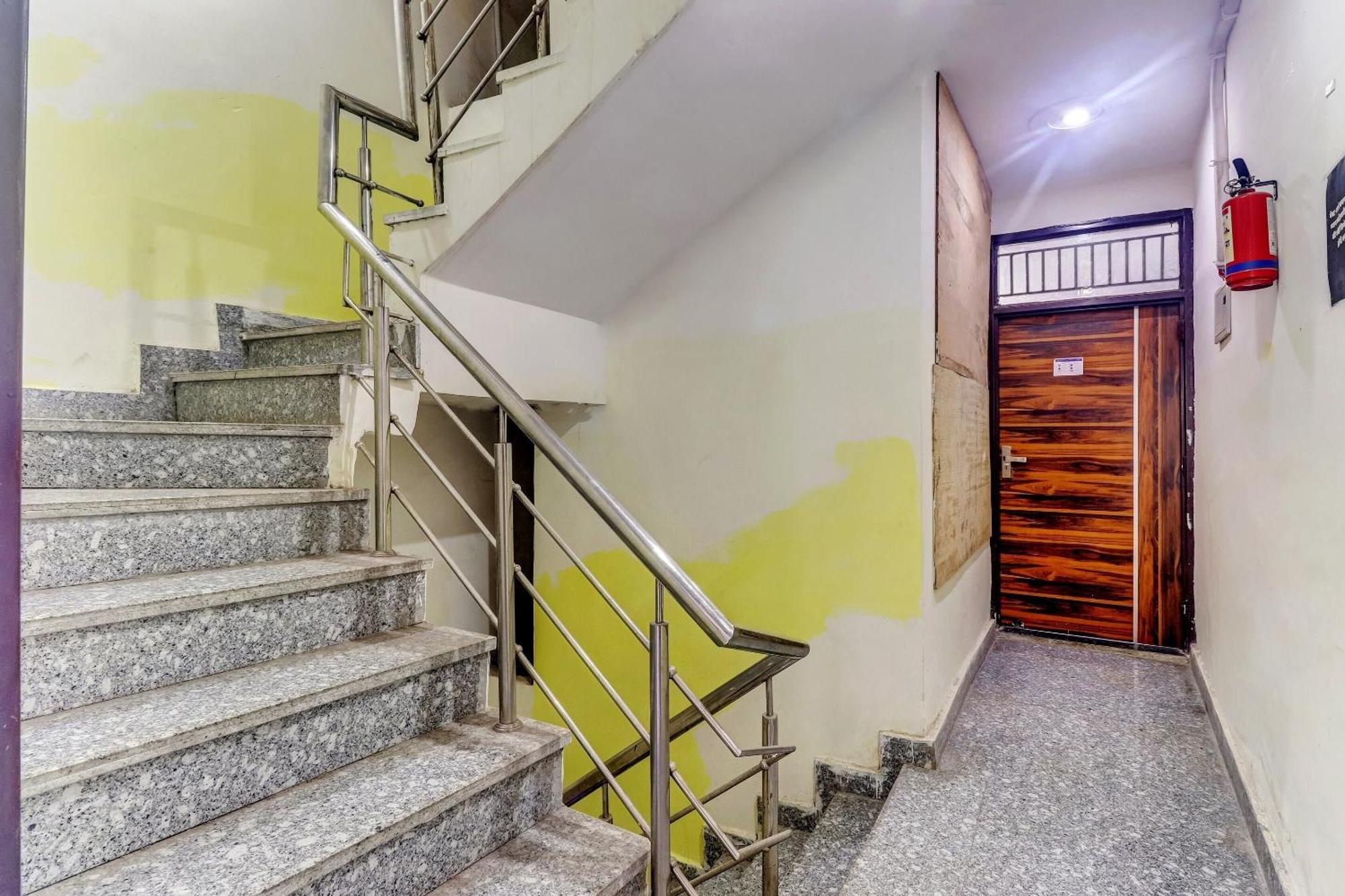 Hotel O Cozy Stay Delhi  Esterno foto